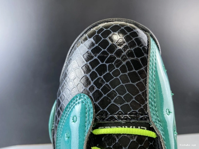 Doernbecher Air 13 Retro Jordan 836405-305 0717
